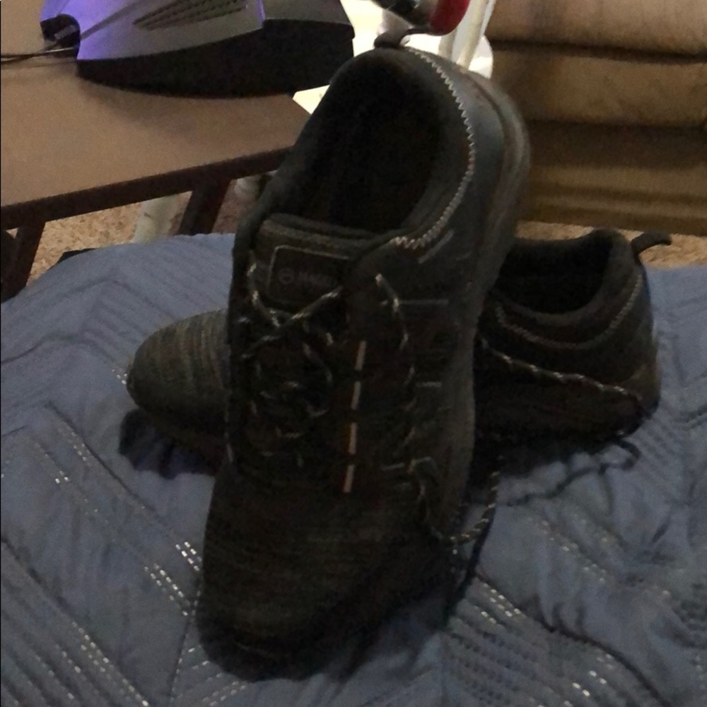 Shoes - Picture 4 of 4